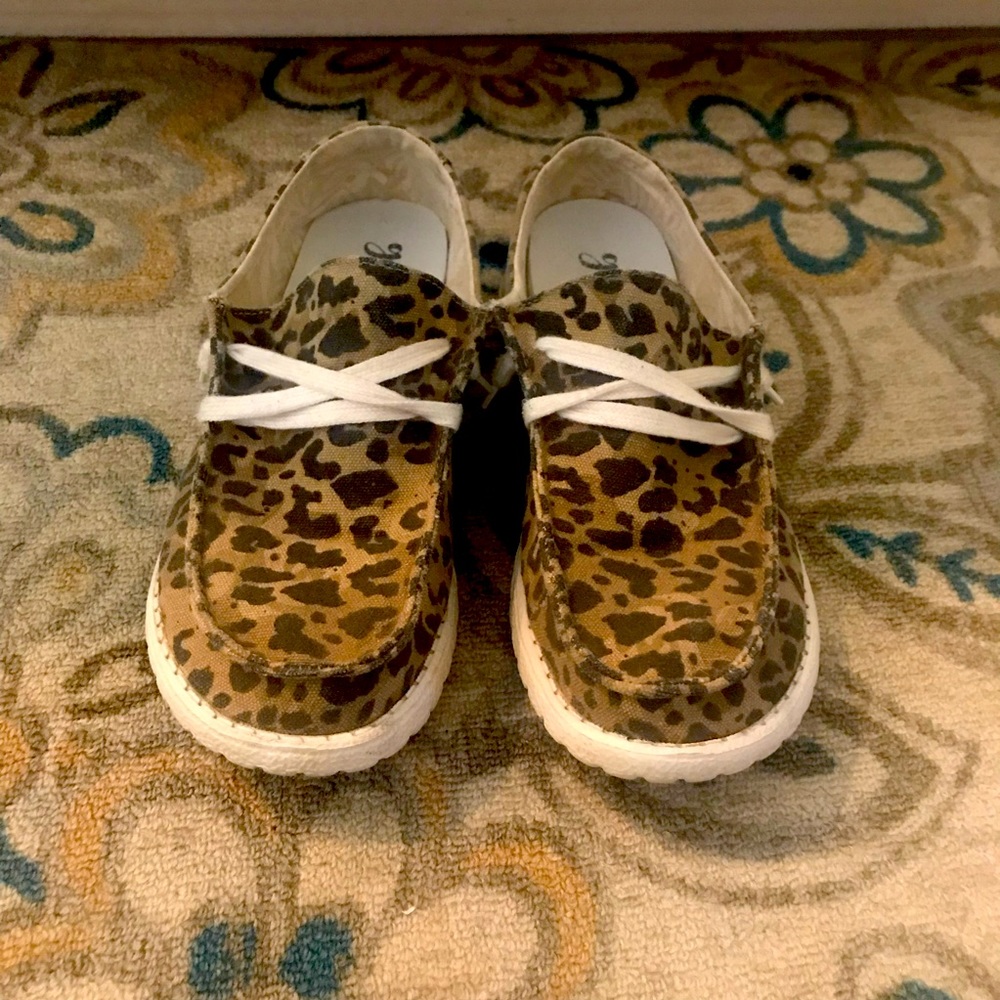 Gypsy Jazz leopard shoes
